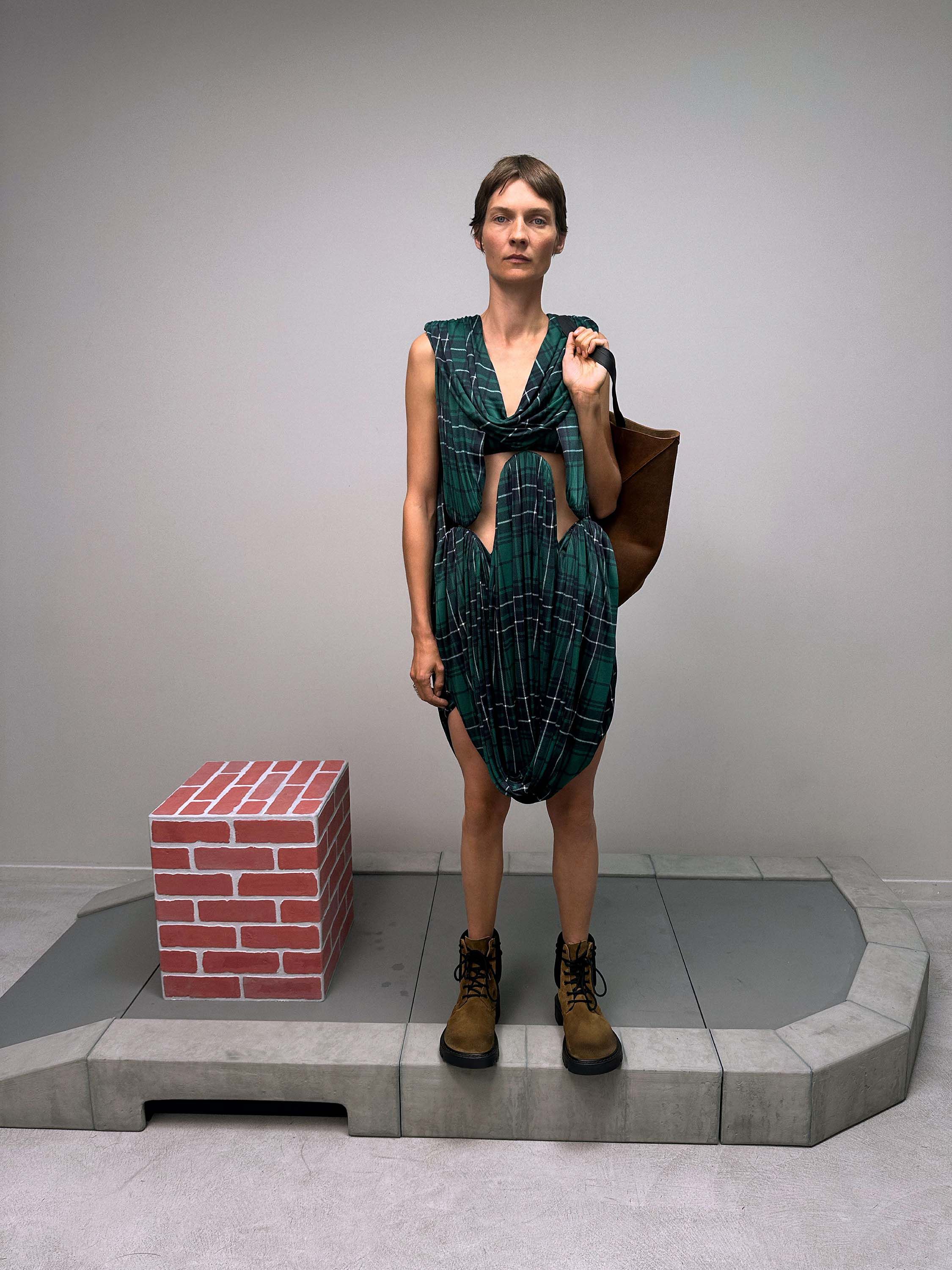 040_LOEWE_FW24_PRECO_LOOKBOOK_